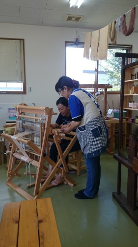 織り作業